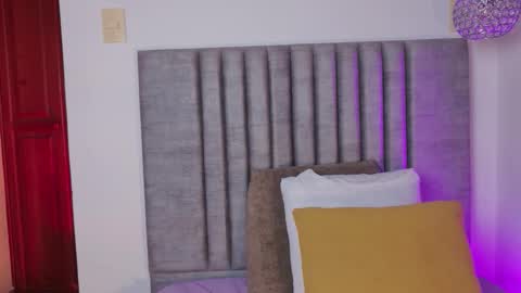 Paulina Saint online show from March 2026 06:44:01 PM