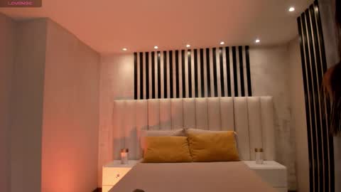 Paulina Santos  online show from February 2026 07:47:02 PM