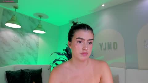 Paulina Santos  online show from March 2026 07:17:01 PM