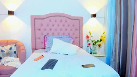 paulinavera online show from May 2026 04:04:02 PM