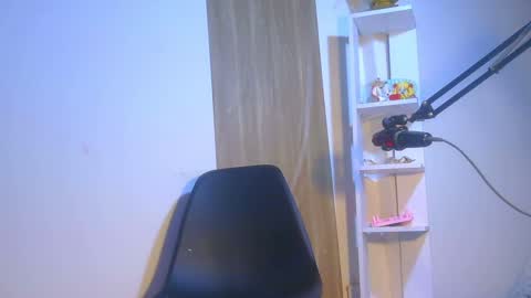 paulina online show from April 2026 08:57:02 PM