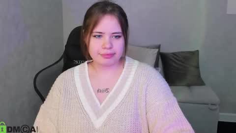 Snapshot of pauline_moore chatting on December 2025 09:51:01 AM Erica online show from December 2025 09:51:01 AM