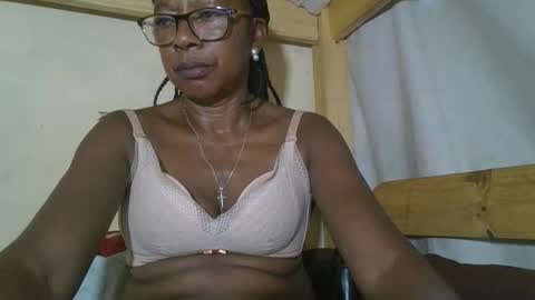 pauline online show from February 2026 07:17:02 PM