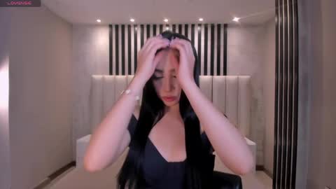 Pauline Sanz online show from May 2026 05:18:02 PM