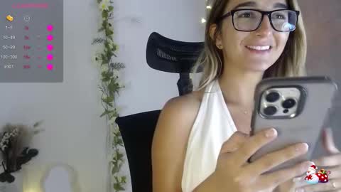 Snapshot of paulirose chatting on February 2026 08:03:02 PM paulirose online show from February 2026 08:03:02 PM