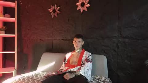 Paulo online show from December 2025 08:49:01 PM