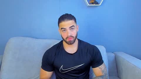 Snapshot of paulphoenix_ chatting on January 2025 11:07:01 PM Paul Phoenix online show from January 2025 11:07:01 PM