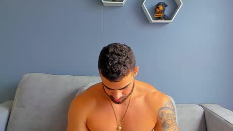 Snapshot of paulphoenix_ chatting on February 2025 10:04:02 PM Paul Phoenix online show from February 2025 10:04:02 PM