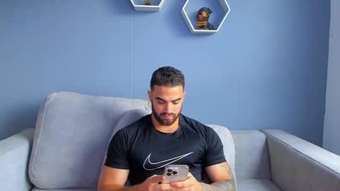 Snapshot of paulphoenix_ chatting on March 2025 10:10:01 PM Paul Phoenix online show from March 2025 10:10:01 PM