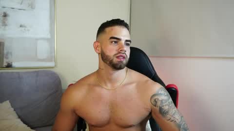 Paul Phoenix online show from May 2026 12:07:01 AM