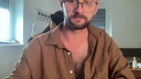 Snapshot of paulsimpsn chatting on October 2025 06:33:01 AM love bush online show from October 2025 06:33:01 AM