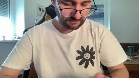 Snapshot of paulsimpsn chatting on October 2025 09:26:02 AM love bush online show from October 2025 09:26:02 AM