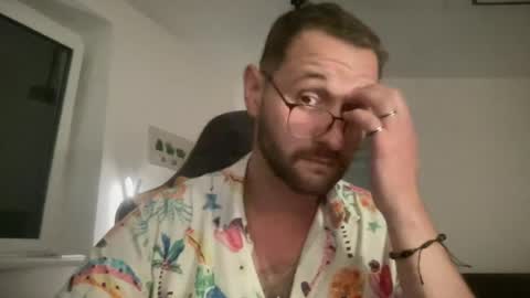 love bush online show from June 2026 07:52:02 PM