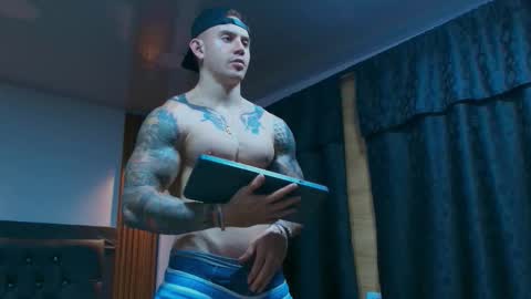 Snapshot of paulthompson_ chatting on March 2026 05:22:02 AM Paul online show from March 2026 05:22:02 AM