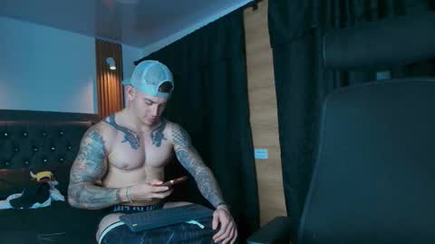 Snapshot of paulthompson_ chatting on March 2026 05:34:01 AM Paul online show from March 2026 05:34:01 AM