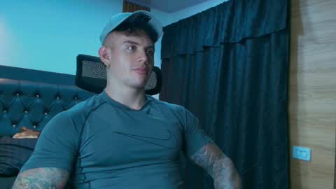 Snapshot of paulthompson_ chatting on March 2026 05:24:01 AM Paul online show from March 2026 05:24:01 AM