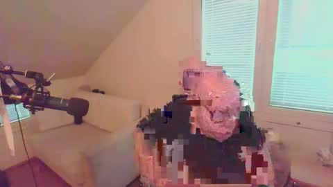 pavelishanov online show from February 2026 06:22:02 AM