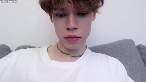 Snapshot of pawclaw chatting on November 2025 08:18:01 PM pawclaw online show from November 2025 08:18:01 PM