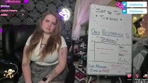 ArtsyHeartsyy online show from December 2024 03:13:02 AM