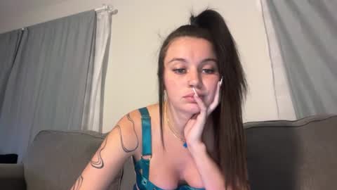 Snapshot of paytonpeachy chatting on July 2026 05:44:02 AM Payton Peach online show from July 2026 05:44:02 AM