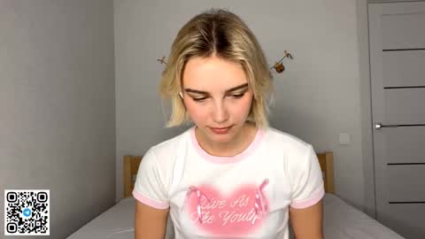 Lola online show from December 2025 03:32:02 PM