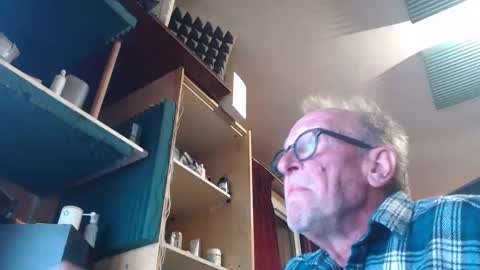 Snapshot of pc8474408 chatting on April 2026 07:03:02 PM pc8474408 online show from April 2026 07:03:02 PM