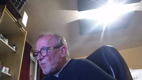 Snapshot of pc8474408 chatting on April 2026 06:33:02 PM pc8474408 online show from April 2026 06:33:02 PM