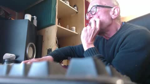 Snapshot of pc8474408 chatting on April 2026 12:33:01 PM pc8474408 online show from April 2026 12:33:01 PM