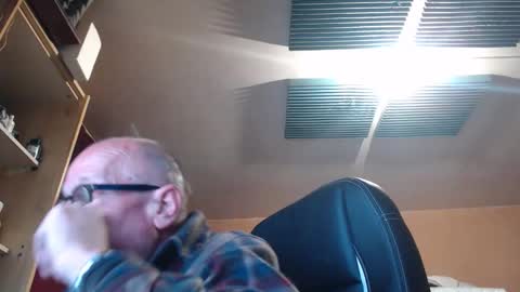 Snapshot of pc8474408 chatting on April 2026 01:53:02 PM pc8474408 online show from April 2026 01:53:02 PM