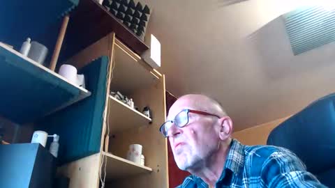 Snapshot of pc8474408 chatting on April 2026 11:52:02 AM pc8474408 online show from April 2026 11:52:02 AM