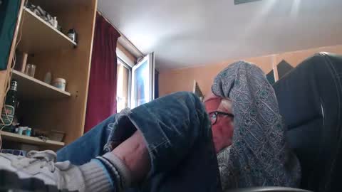 Snapshot of pc8474408 chatting on May 2026 04:12:02 PM pc8474408 online show from May 2026 04:12:02 PM
