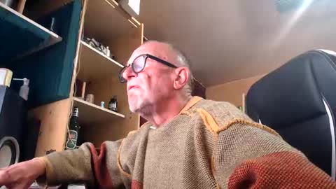 Snapshot of pc8474408 chatting on May 2026 12:46:01 PM pc8474408 online show from May 2026 12:46:01 PM