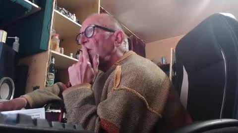 Snapshot of pc8474408 chatting on May 2026 09:17:02 AM pc8474408 online show from May 2026 09:17:02 AM