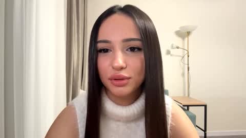 Mia online show from February 2026 03:18:02 PM