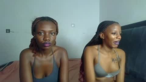 Snapshot of peach_ebonny chatting on June 2026 09:35:02 AM peach_ebonny online show from June 2026 09:35:02 AM