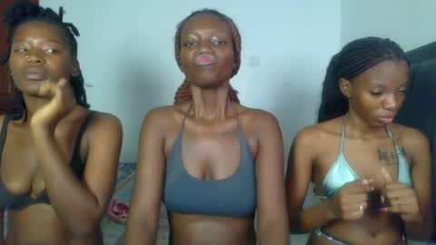 Snapshot of peach_ebonny chatting on June 2026 05:34:01 AM peach_ebonny online show from June 2026 05:34:01 AM