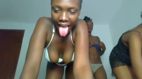 Snapshot of peach_ebonny chatting on June 2026 10:15:01 AM peach_ebonny online show from June 2026 10:15:01 AM
