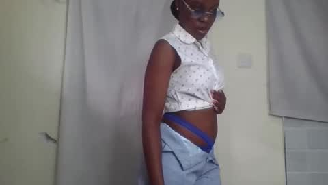 peach_melbah online show from February 2026 11:31:02 AM