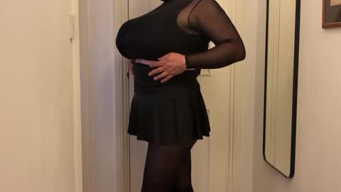 peachbelle online show from September 2025 05:51:01 AM