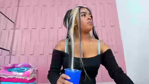 Snapshot of peachbrii chatting on September 2025 02:07:02 PM Briana online show from September 2025 02:07:02 PM