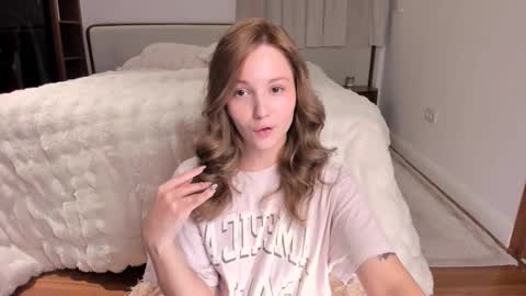 Lili online show from December 2025 06:54:02 AM