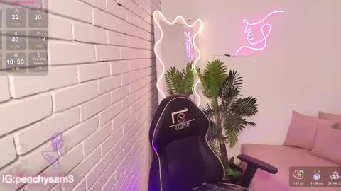 Snapshot of peachy_tay chatting on November 2025 11:43:02 AM peachy_tay online show from November 2025 11:43:02 AM