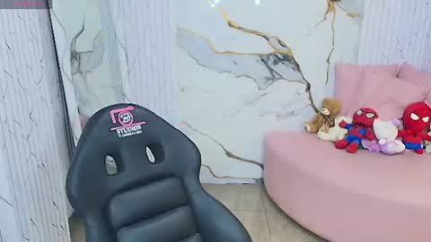 peachy_tay online show from June 2026 11:35:02 AM