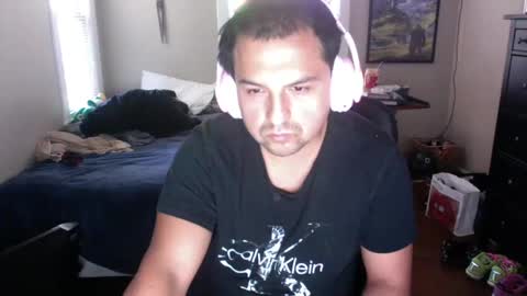 peachybuu online show from October 2025 07:04:02 PM