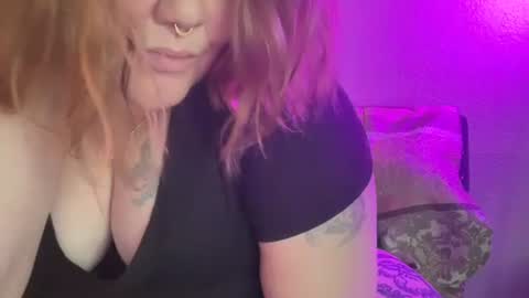 Snapshot of peachynessa chatting on September 2025 12:21:02 AM Peachy Nessa online show from September 2025 12:21:02 AM