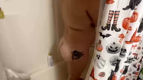 Snapshot of peachyy27 chatting on October 2025 12:01:02 AM peachyy27 online show from October 2025 12:01:02 AM