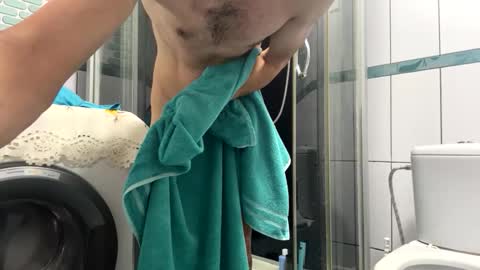 peanutmikk online show from October 2025 08:23:02 AM