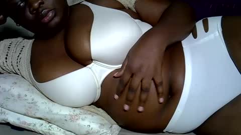 Snapshot of pearl_33 chatting on November 2025 01:16:02 AM Keci online show from November 2025 01:16:02 AM