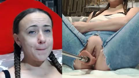 Snapshot of pearl_helen chatting on November 2025 08:57:01 AM pearl_helen online show from November 2025 08:57:01 AM