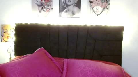 pearlatin online show from October 2025 10:32:02 PM